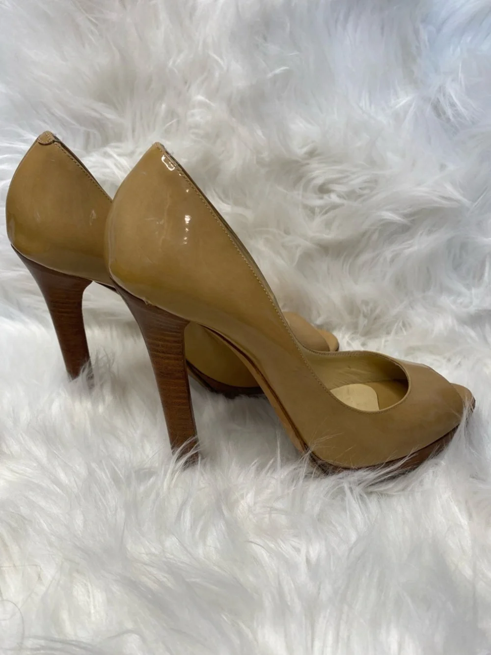Jimmy Choo Nude Patent Leather Peep-Toe Pumps with Wooden Heels. Authentic - Picture 4 of 17